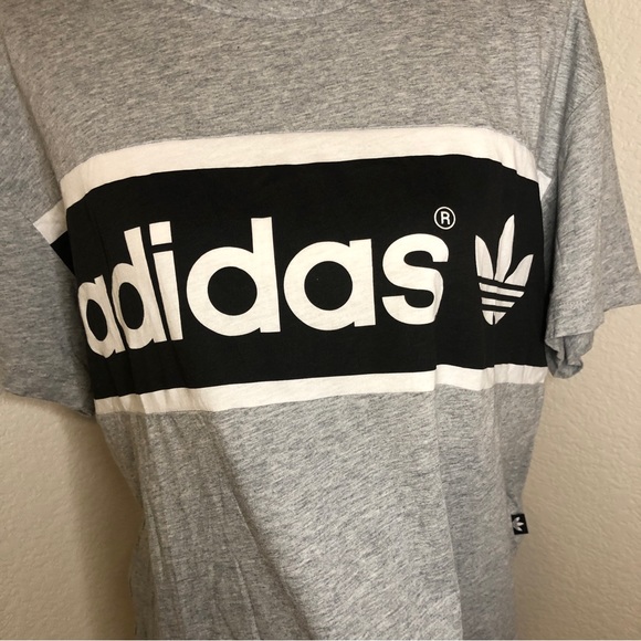 Adidas Grey Striped Cropped T-shirt Size Medium - Picture 3 of 7